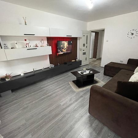 Aky Residence 斯兰默多瓦 外观 照片